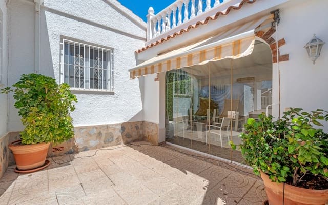 3 slaapkamer Villa te koop in Ciudad Quesada, Rojales met zwembad - € 490.000 (Ref: 9175908)