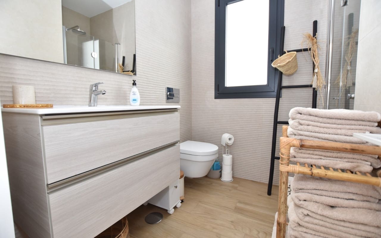 2 bedroom Apartment for sale in Los Balcones with pool - € 299,995 (Ref: 9175911)