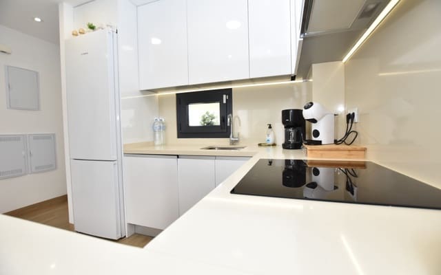 2 soveværelse Lejlighed til salg i Los Balcones med swimmingpool - € 299.995 (Ref: 9175911)