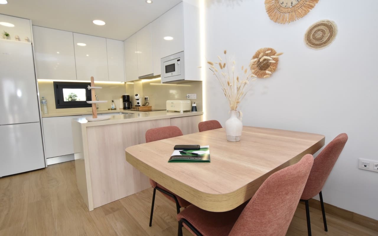 2 bedroom Apartment for sale in Los Balcones with pool - € 299,995 (Ref: 9175911)