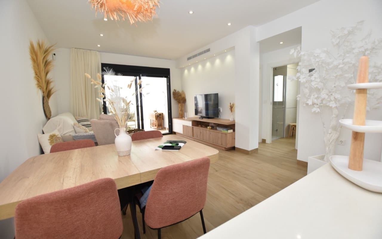 2 bedroom Apartment for sale in Los Balcones with pool - € 299,995 (Ref: 9175911)