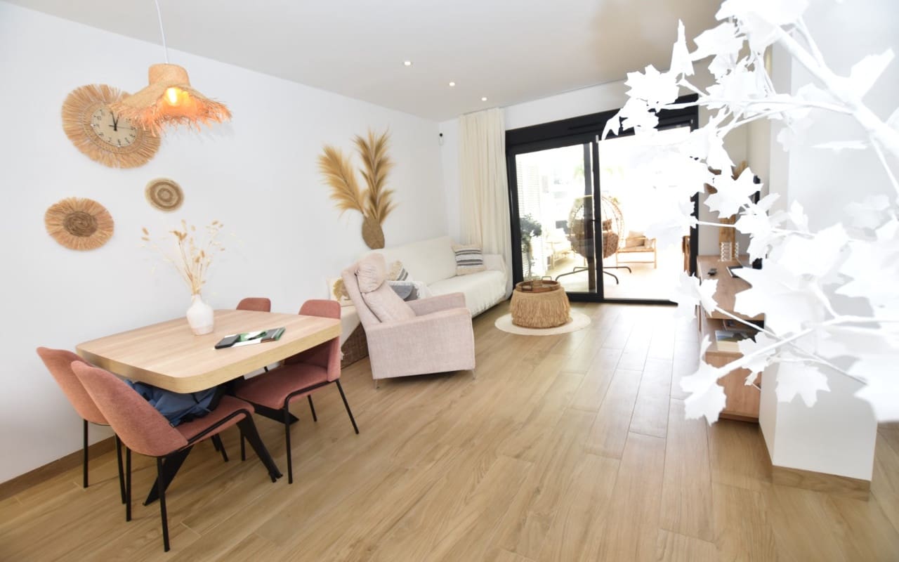 2 bedroom Apartment for sale in Los Balcones with pool - € 299,995 (Ref: 9175911)