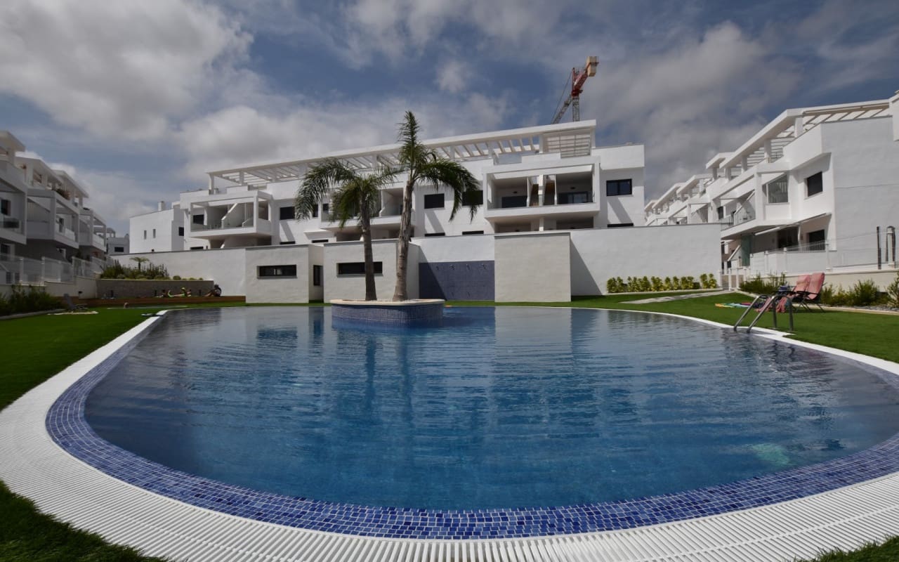 2 bedroom Apartment for sale in Los Balcones with pool - € 299,995 (Ref: 9175911)