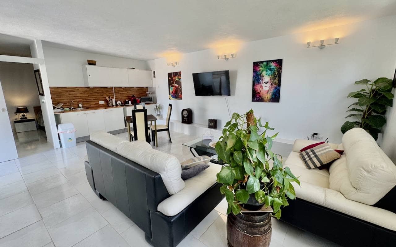 6 makuuhuone Huvila myytävänä paikassa Ciudad Quesada mukana uima-altaan - 685 000 € (Ref: 9185996)