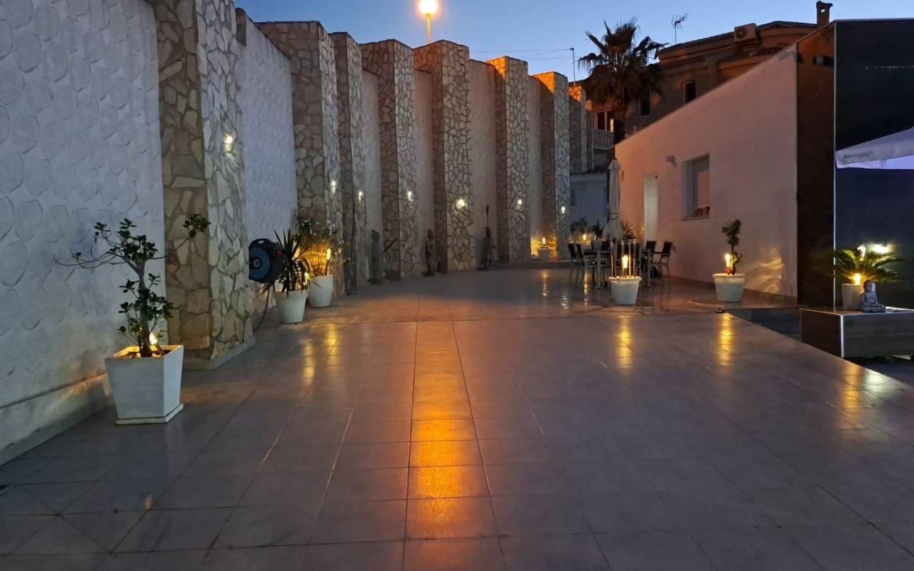 6 makuuhuone Huvila myytävänä paikassa Ciudad Quesada mukana uima-altaan - 685 000 € (Ref: 9185996)