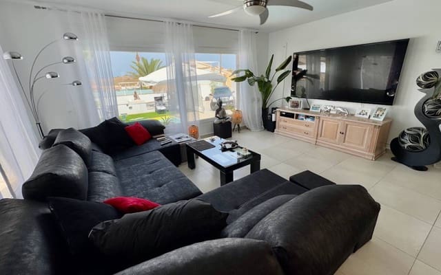 6 makuuhuone Huvila myytävänä paikassa Ciudad Quesada, Rojales mukana uima-altaan - 685 000 € (Ref: 9185996)