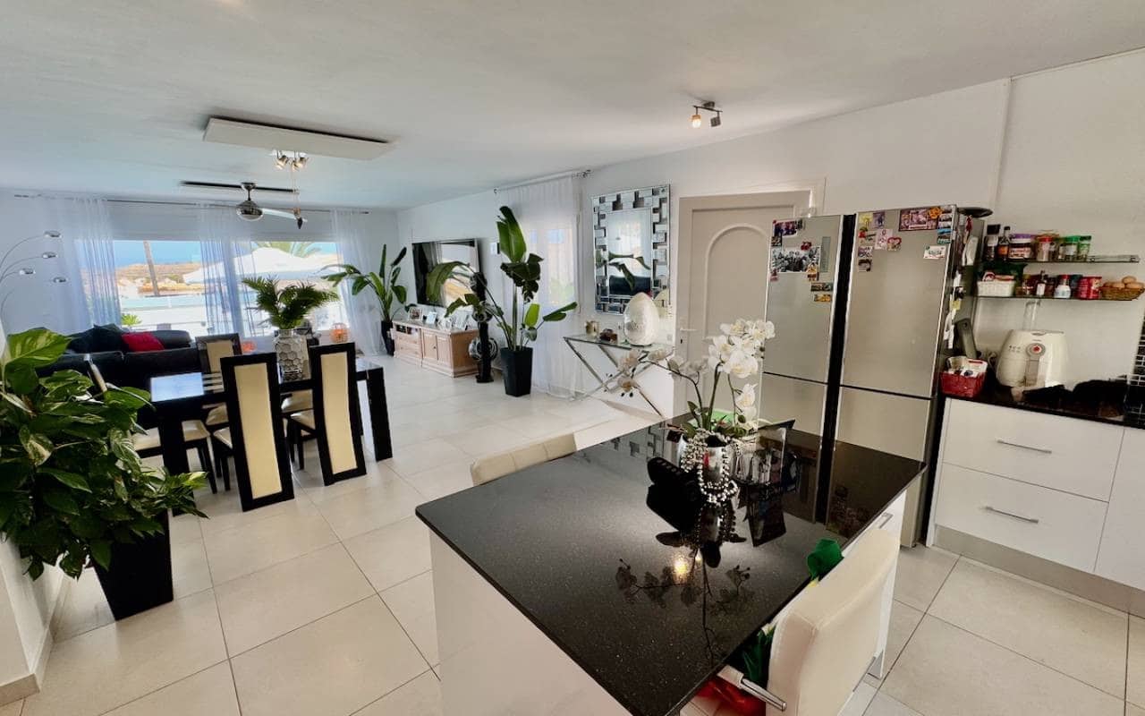 6 makuuhuone Huvila myytävänä paikassa Ciudad Quesada mukana uima-altaan - 685 000 € (Ref: 9185996)