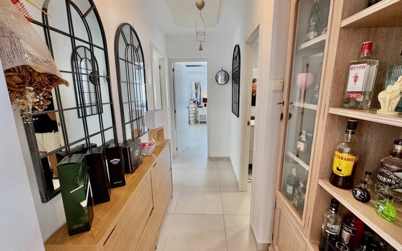 6 makuuhuone Huvila myytävänä paikassa Ciudad Quesada mukana uima-altaan - 685 000 € (Ref: 9185996)