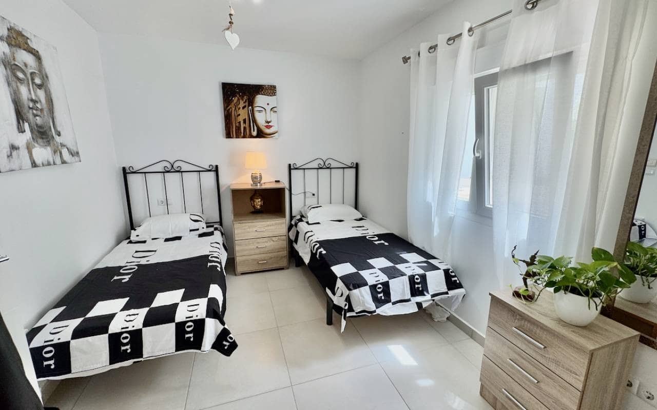 6 makuuhuone Huvila myytävänä paikassa Ciudad Quesada mukana uima-altaan - 685 000 € (Ref: 9185996)