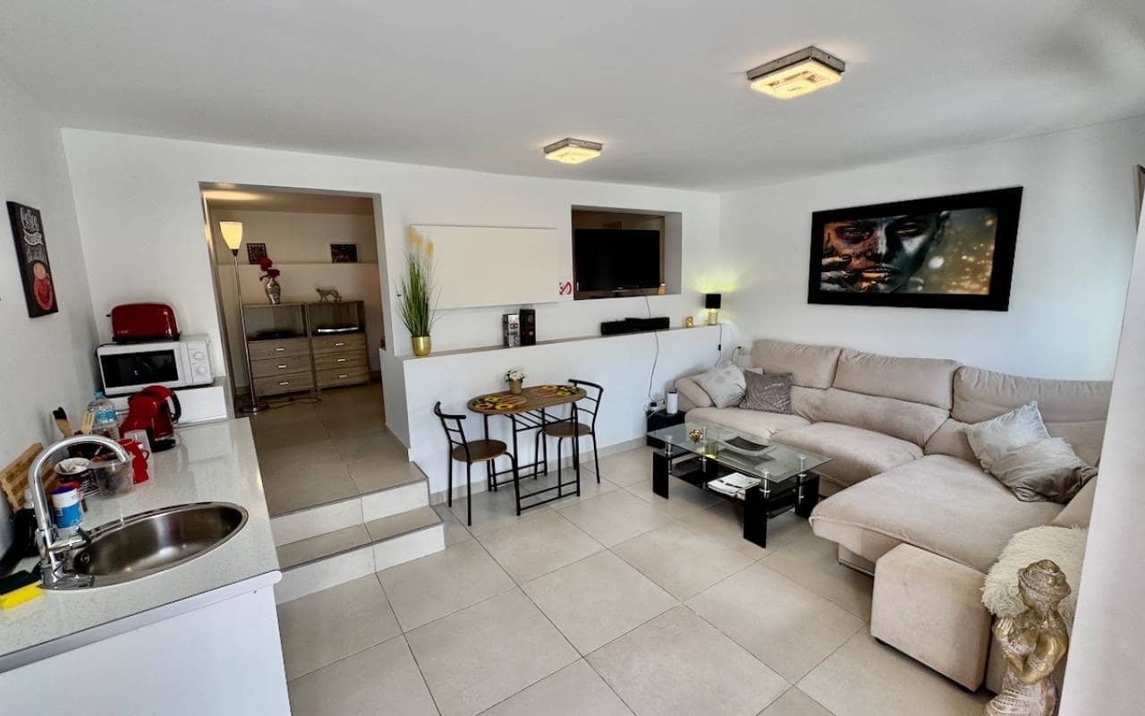 6 makuuhuone Huvila myytävänä paikassa Ciudad Quesada mukana uima-altaan - 685 000 € (Ref: 9185996)