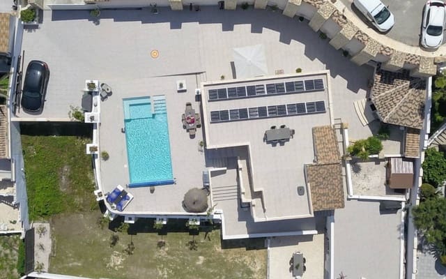 6 makuuhuone Huvila myytävänä paikassa Ciudad Quesada, Rojales mukana uima-altaan - 685 000 € (Ref: 9185996)