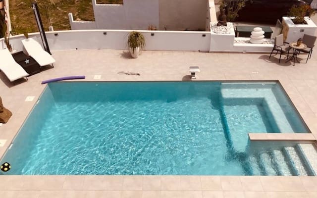 6 makuuhuone Huvila myytävänä paikassa Ciudad Quesada, Rojales mukana uima-altaan - 685 000 € (Ref: 9185996)