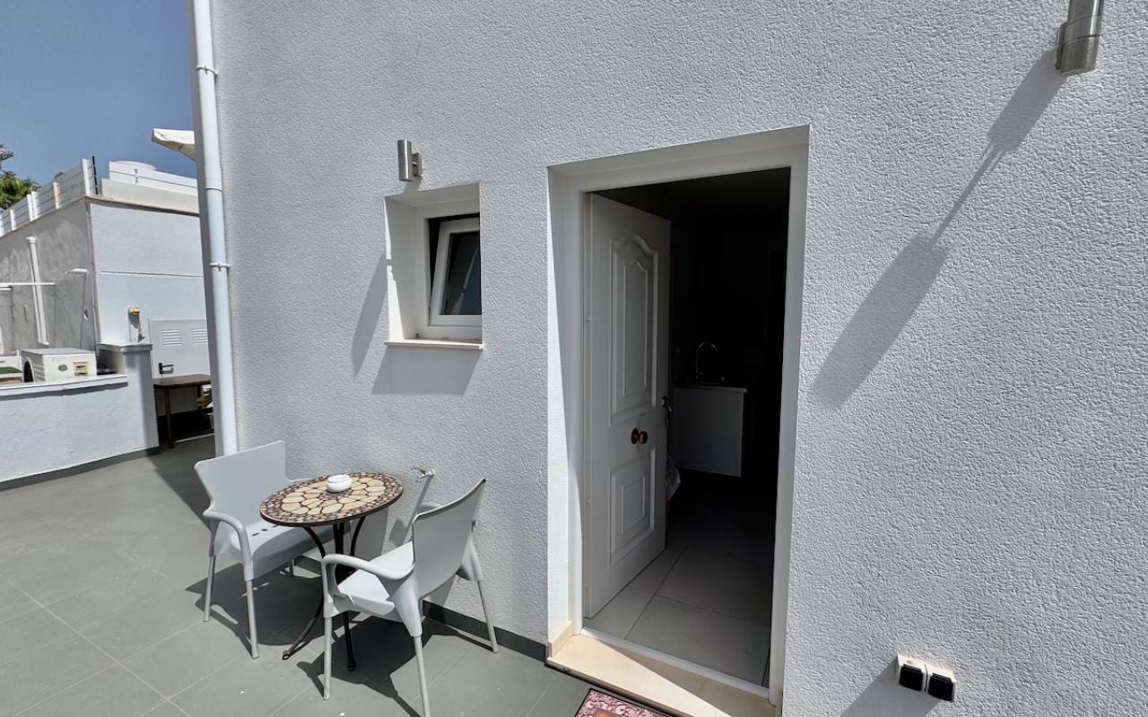 6 makuuhuone Huvila myytävänä paikassa Ciudad Quesada mukana uima-altaan - 685 000 € (Ref: 9185996)