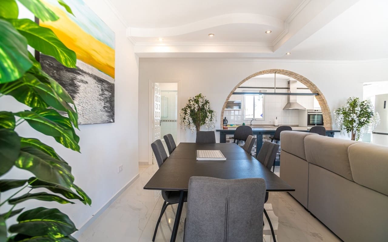 3 camera da letto Villa in vendita in La Siesta con piscina - 535.000 € (Rif: 9185999)