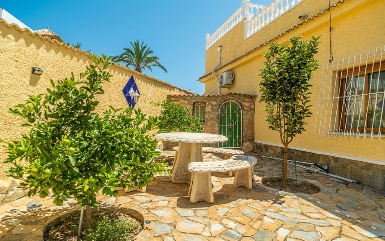 3 camera da letto Villa in vendita in La Siesta con piscina - 535.000 € (Rif: 9185999)