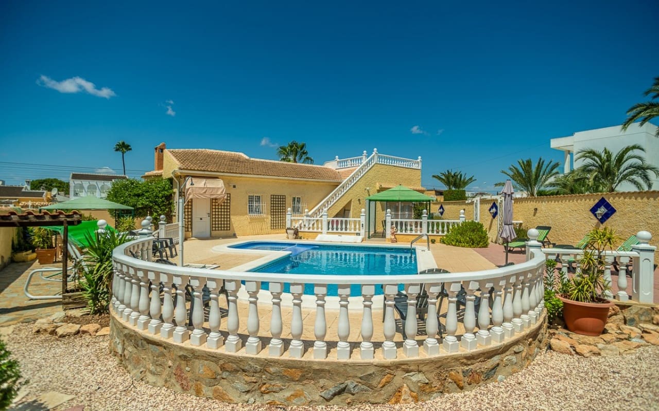 3 camera da letto Villa in vendita in La Siesta con piscina - 535.000 € (Rif: 9185999)