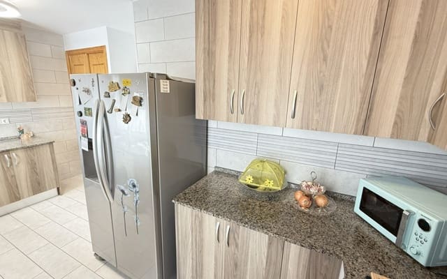 2 soveværelse Byhus til salg i La Zenia, Orihuela med swimmingpool - € 349.900 (Ref: 9191605)