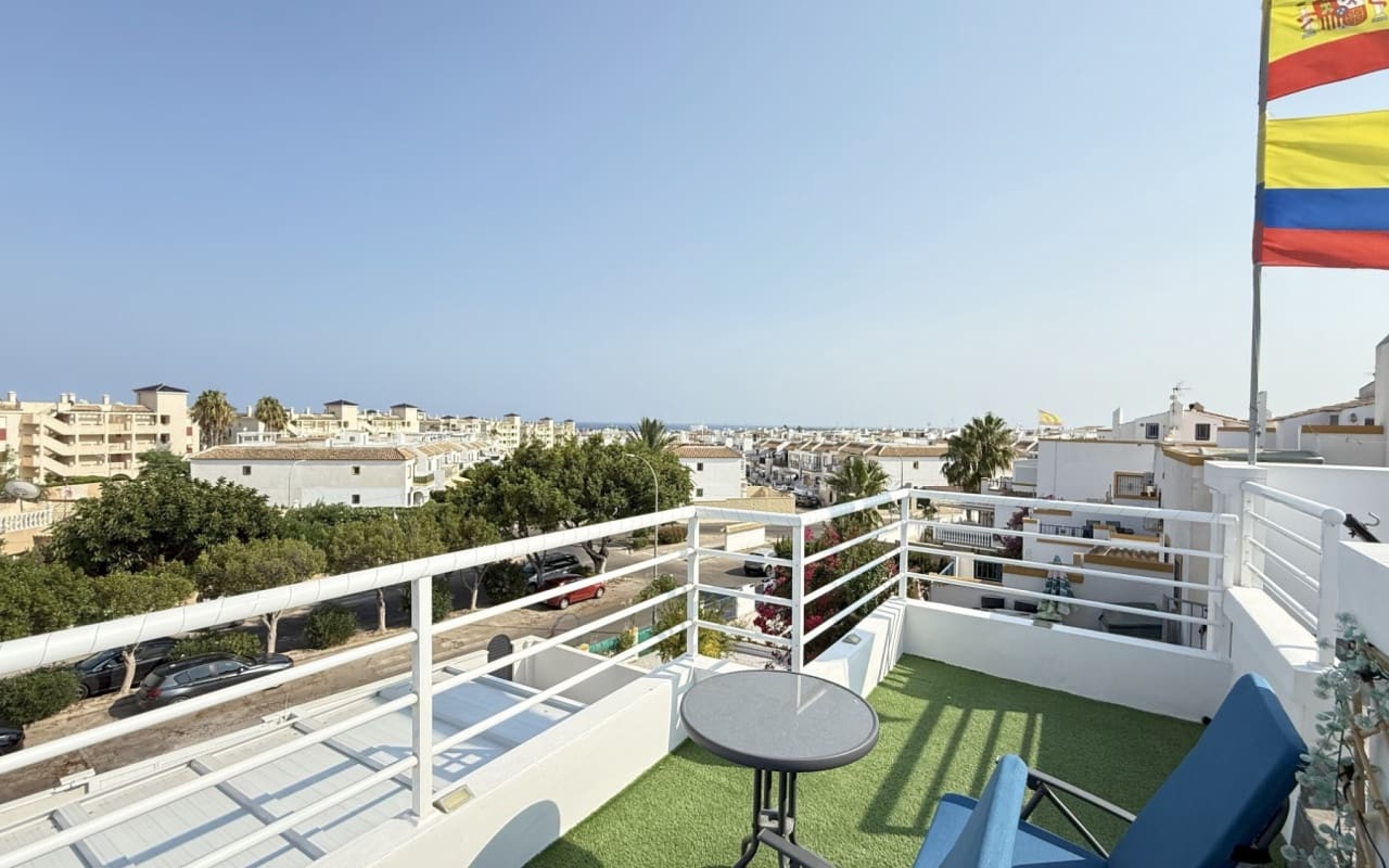 2 soveværelse Byhus til salg i La Zenia med swimmingpool - € 349.900 (Ref: 9191605)