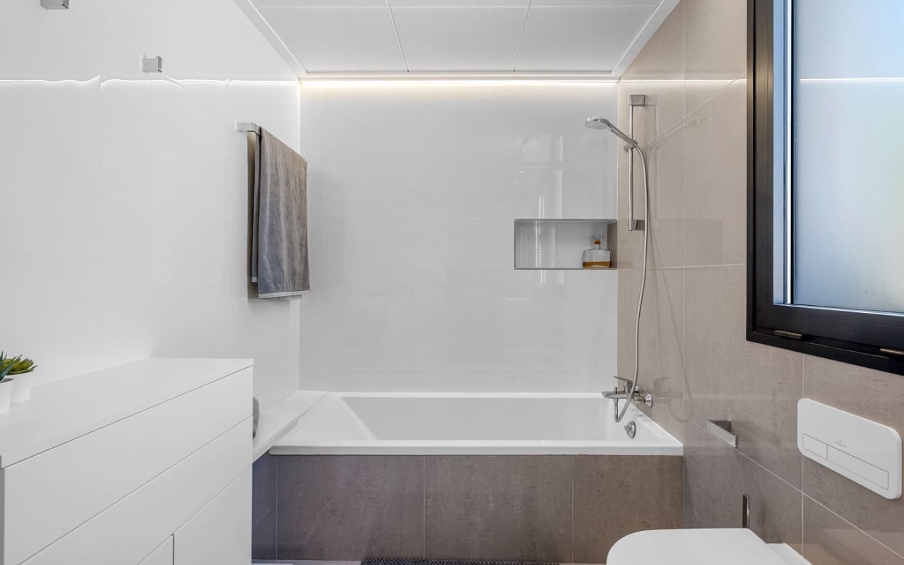 4 soveværelse Villa til salg i Guardamar del Segura med swimmingpool - € 1.390.000 (Ref: 9191747)