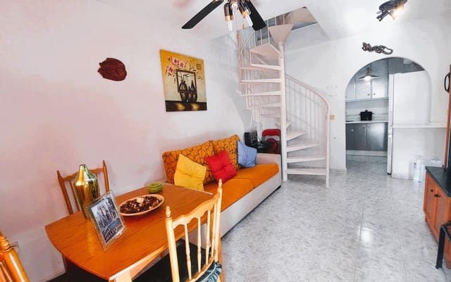 2 soverom Hus til salgs i Playa Flamenca, Orihuela med svømmebasseng - € 147 000 (Ref: 9191749)