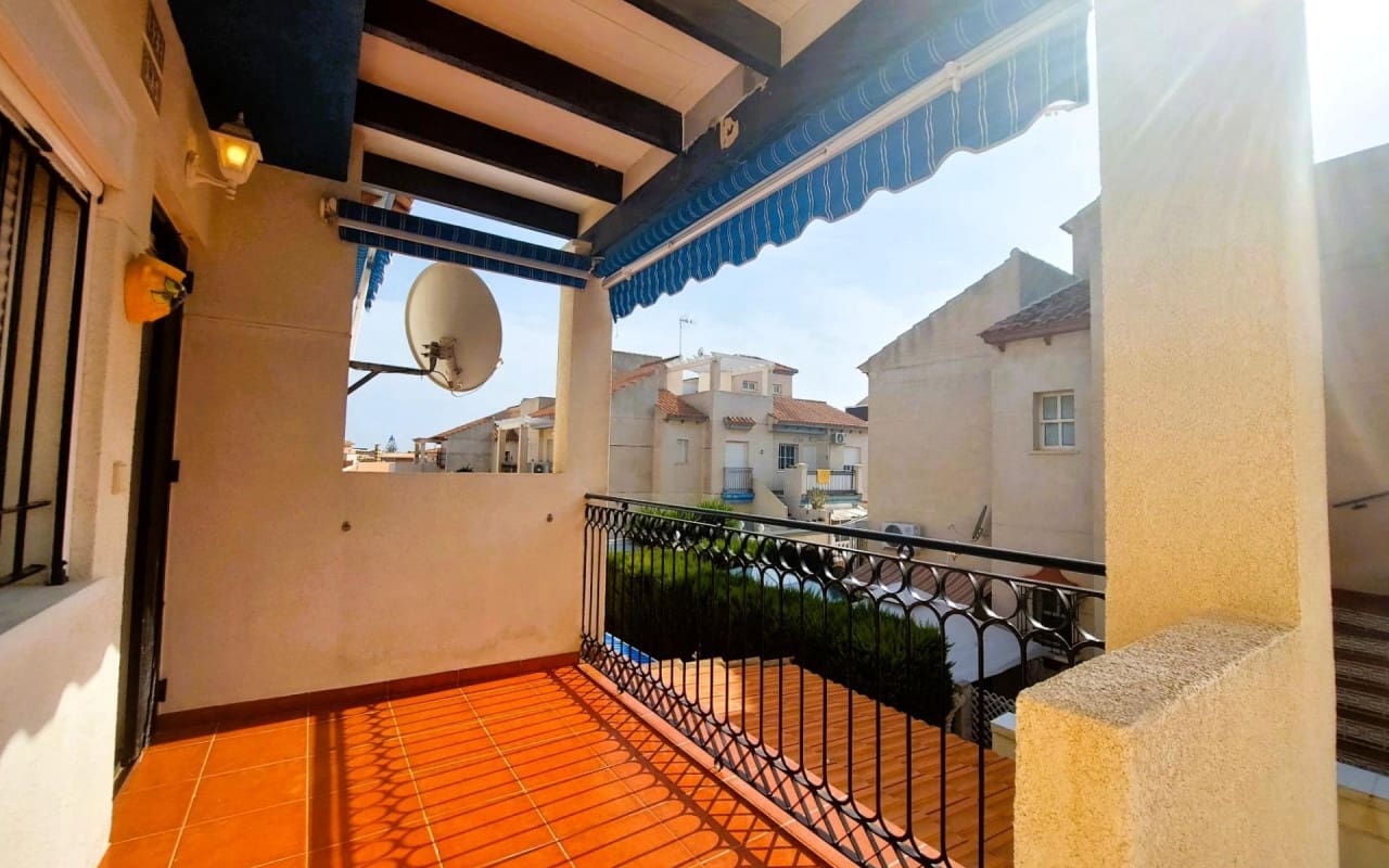 2 soverom Hus til salgs i Playa Flamenca med svømmebasseng - € 147 000 (Ref: 9191749)