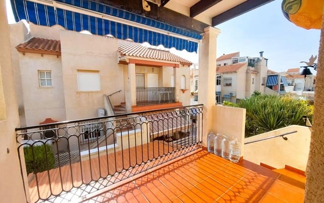 2 soverom Hus til salgs i Playa Flamenca, Orihuela med svømmebasseng - € 147 000 (Ref: 9191749)