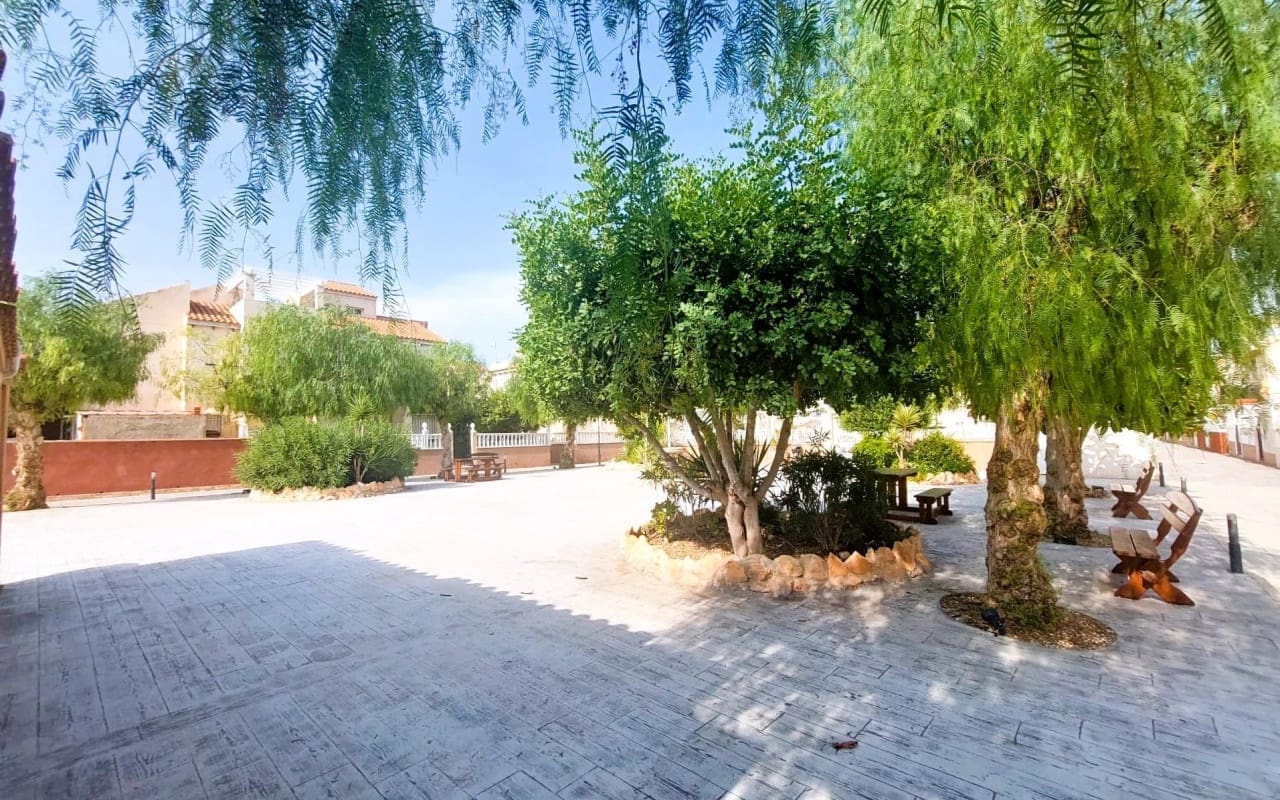 2 soverom Hus til salgs i Playa Flamenca med svømmebasseng - € 147 000 (Ref: 9191749)