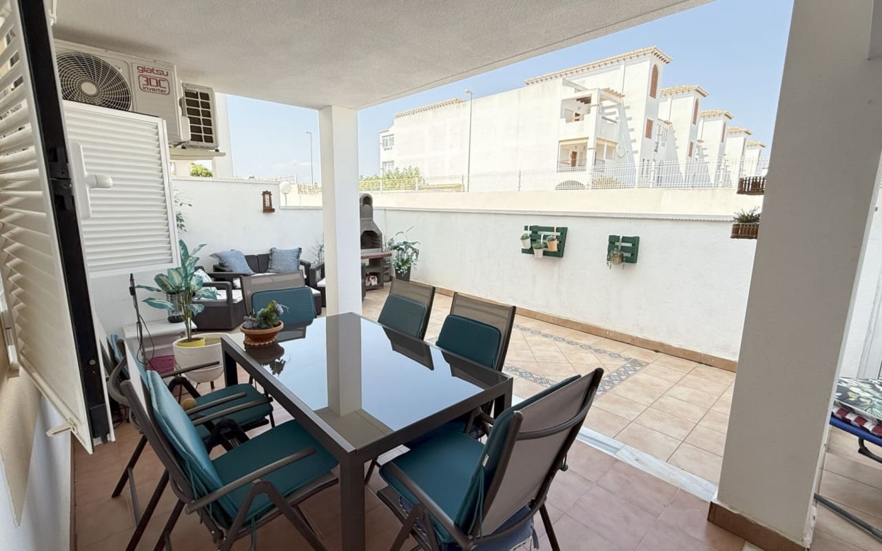 2 soveværelse Bungalow til salg i La Zenia med swimmingpool - € 229.000 (Ref: 9191753)