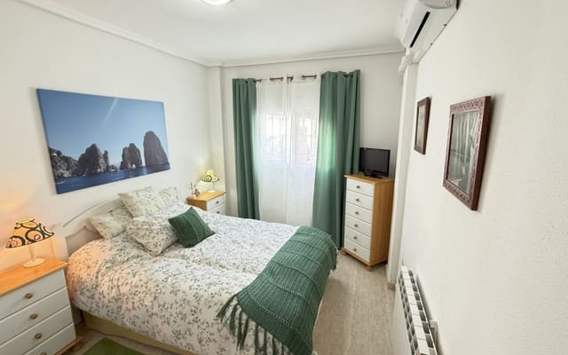 2 makuuhuone Bungalow myytävänä paikassa La Zenia, Orihuela mukana uima-altaan - 229 000 € (Ref: 9191753)