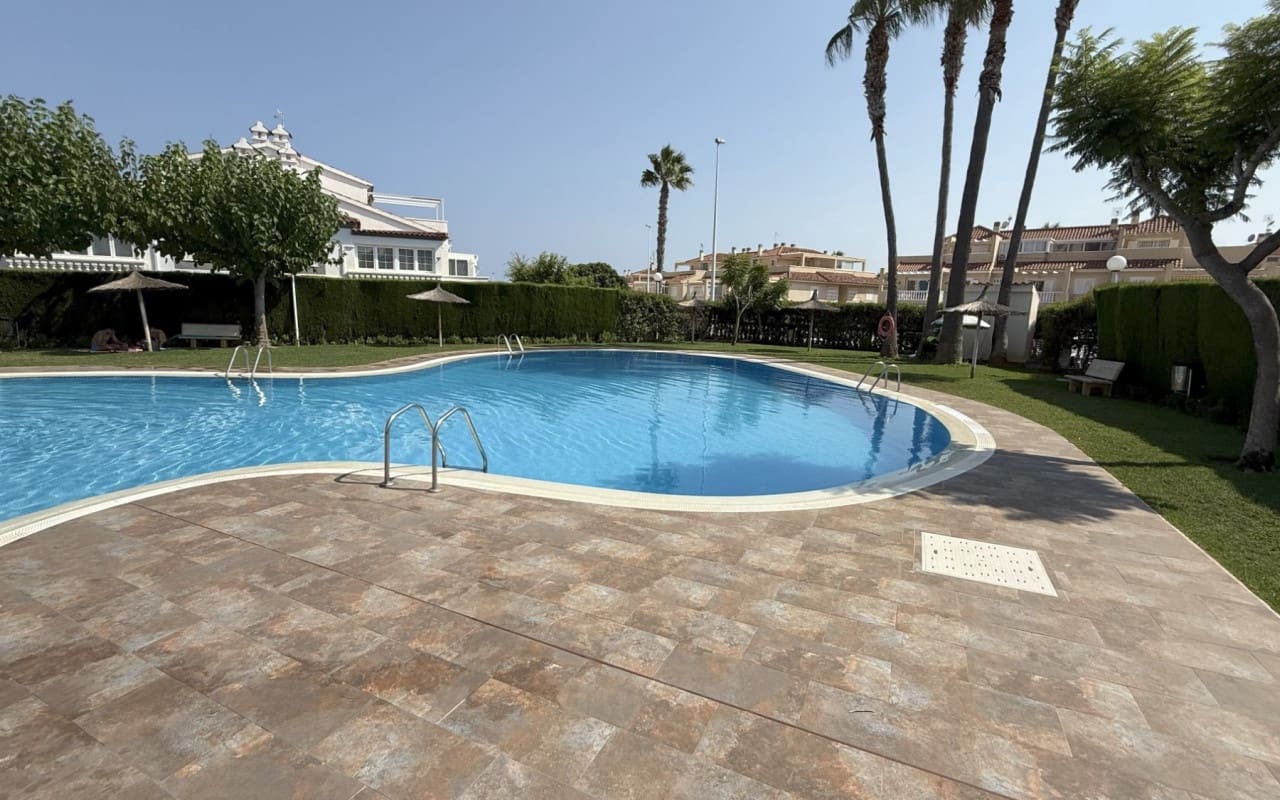 2 soveværelse Bungalow til salg i La Zenia med swimmingpool - € 229.000 (Ref: 9191753)