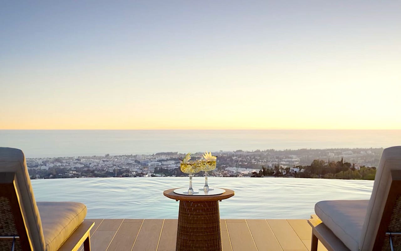 2 slaapkamer Appartement te koop in Marbella met zwembad garage - € 1.495.000 (Ref: 9196958)