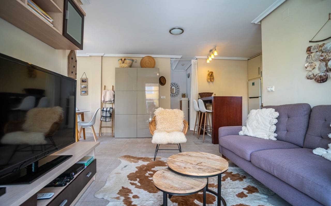 3 soveværelse Semi-Rækkehus til salg i Los Balcones med swimmingpool - € 285.000 (Ref: 9199931)