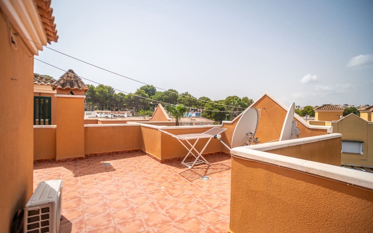 3 soveværelse Semi-Rækkehus til salg i Los Balcones med swimmingpool - € 285.000 (Ref: 9199931)