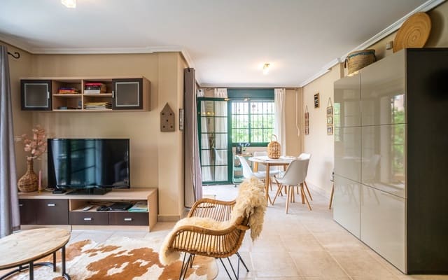 3 soverom Kjedet enebolig til salgs i Los Balcones med svømmebasseng - € 285 000 (Ref: 9199931)