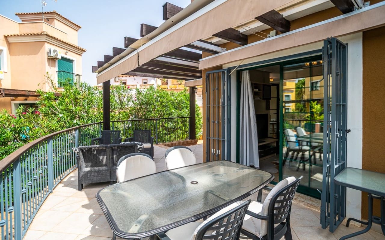 3 soveværelse Semi-Rækkehus til salg i Los Balcones med swimmingpool - € 285.000 (Ref: 9199931)