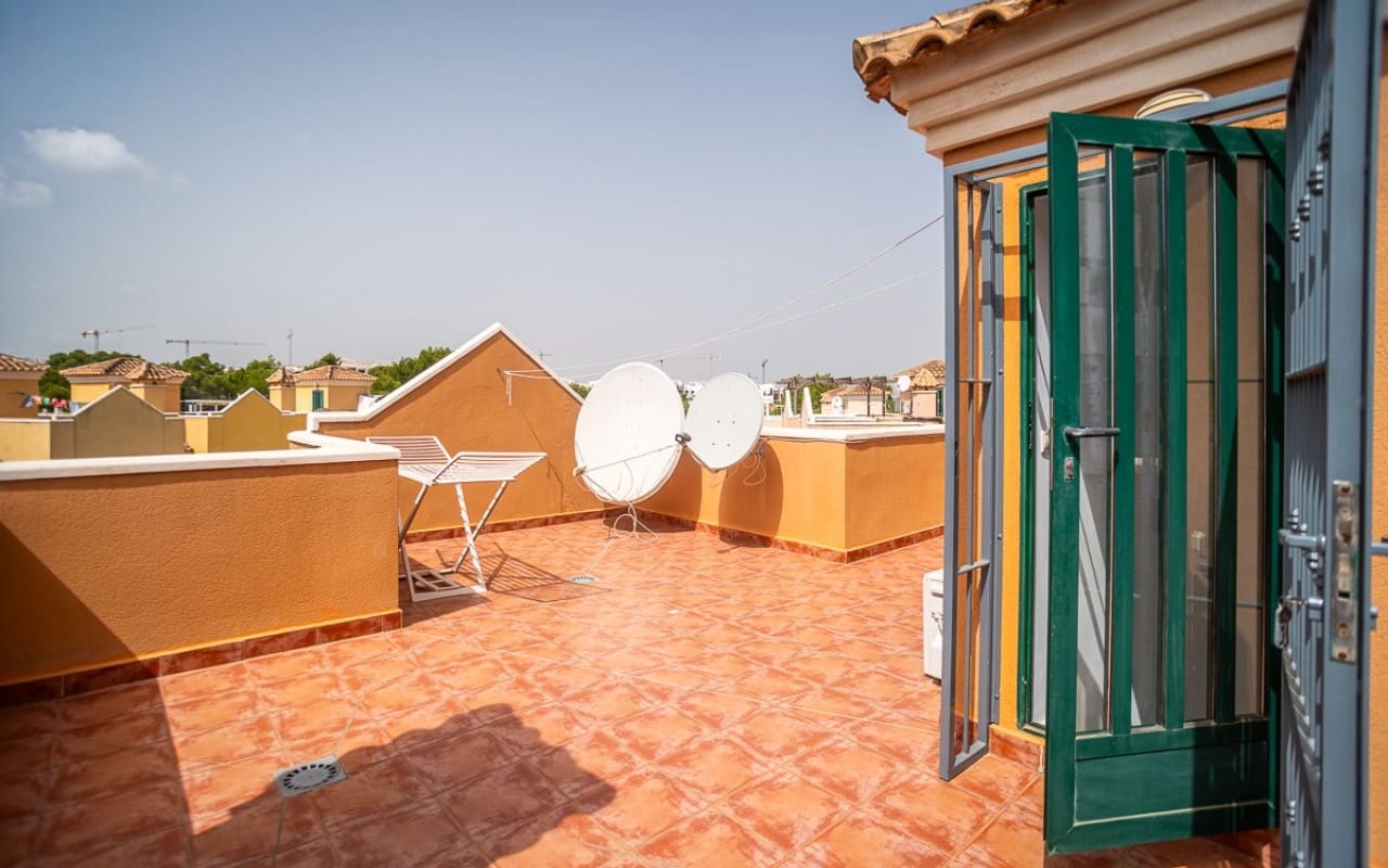 3 soveværelse Semi-Rækkehus til salg i Los Balcones med swimmingpool - € 285.000 (Ref: 9199931)