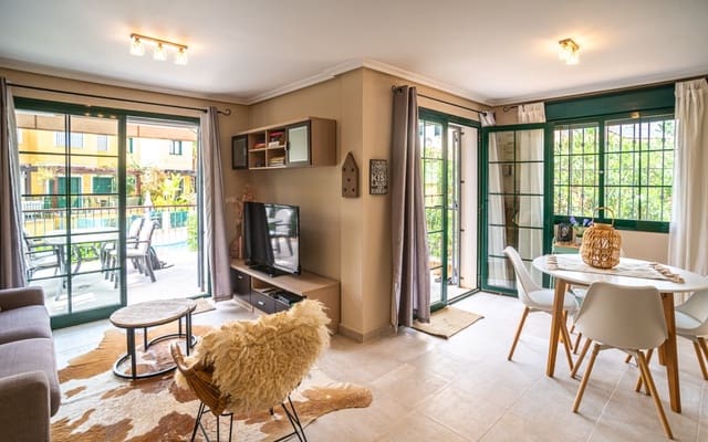 3 soverom Kjedet enebolig til salgs i Los Balcones med svømmebasseng - € 285 000 (Ref: 9199931)