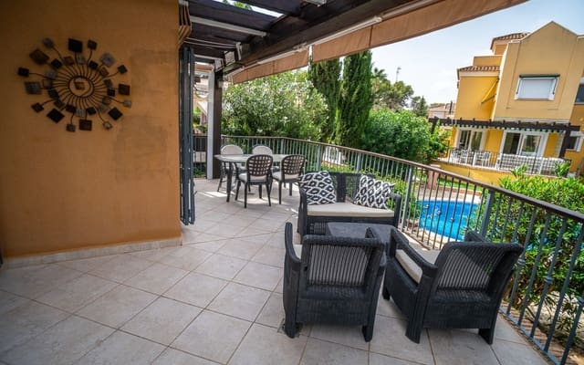 3 soverom Kjedet enebolig til salgs i Los Balcones med svømmebasseng - € 285 000 (Ref: 9199931)