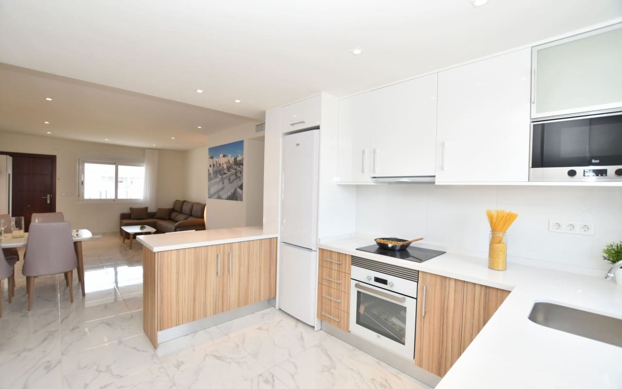 2 makuuhuone Omakotitalo myytävänä paikassa San Miguel de Salinas mukana uima-altaan - 243 800 € (Ref: 9200042)