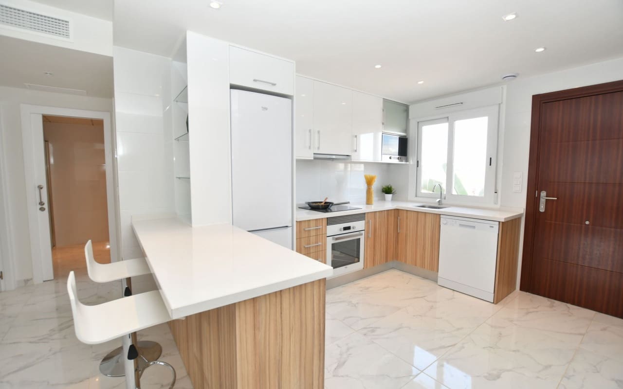 2 slaapkamer Huis te koop in San Miguel de Salinas met zwembad - € 273.800 (Ref: 9200043)