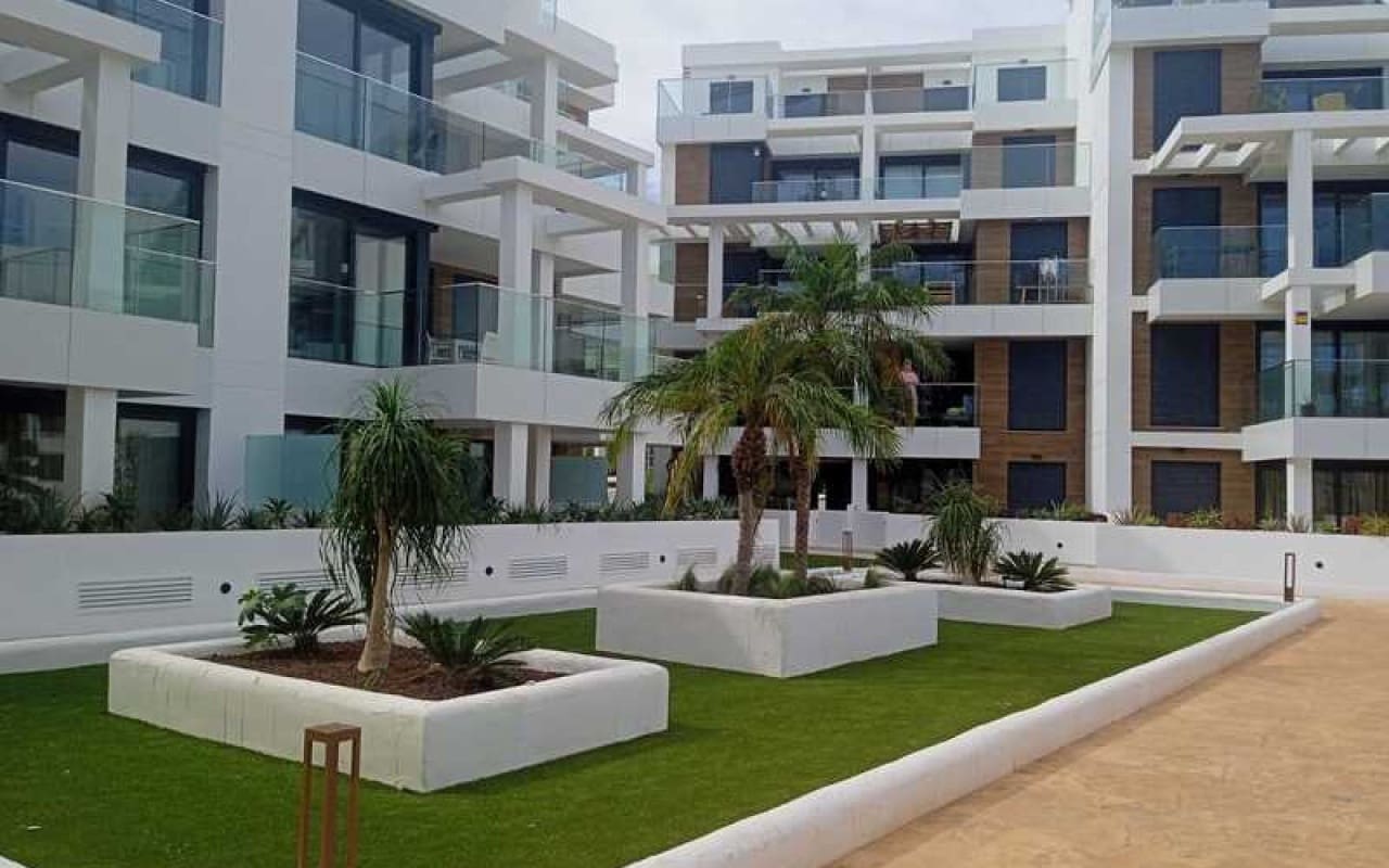 2 soveværelse Lejlighed til salg i Denia med swimmingpool - € 355.000 (Ref: 9200053)