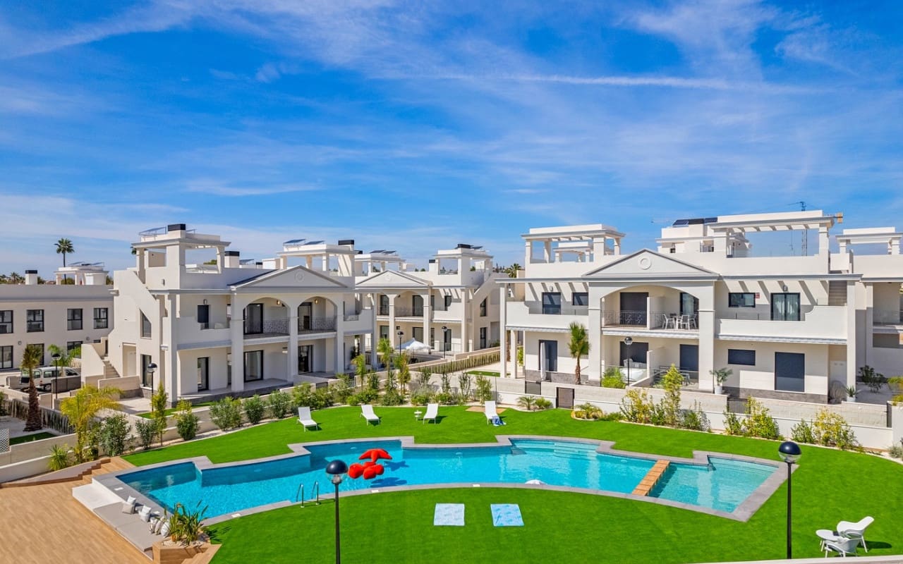 Apartamento de 3 habitaciones en Rojales en venta con piscina - 380.540 € (Ref: 9200059)