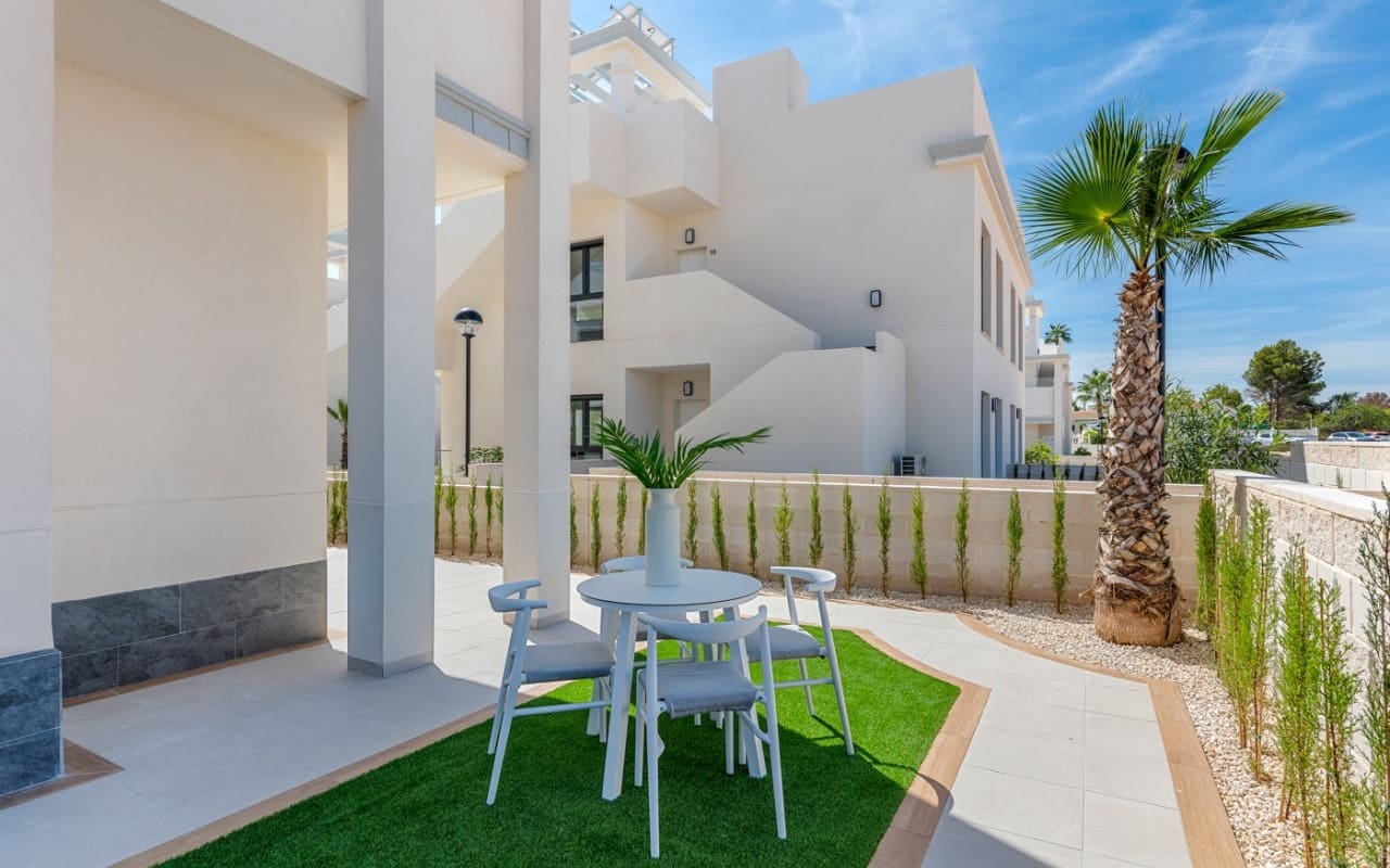 Apartamento de 3 habitaciones en Rojales en venta con piscina - 380.540 € (Ref: 9200059)