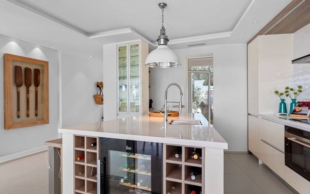 5 quarto Moradia para venda em Ciudad Quesada, Rojales com piscina - 1 499 999 € (Ref: 9227442)