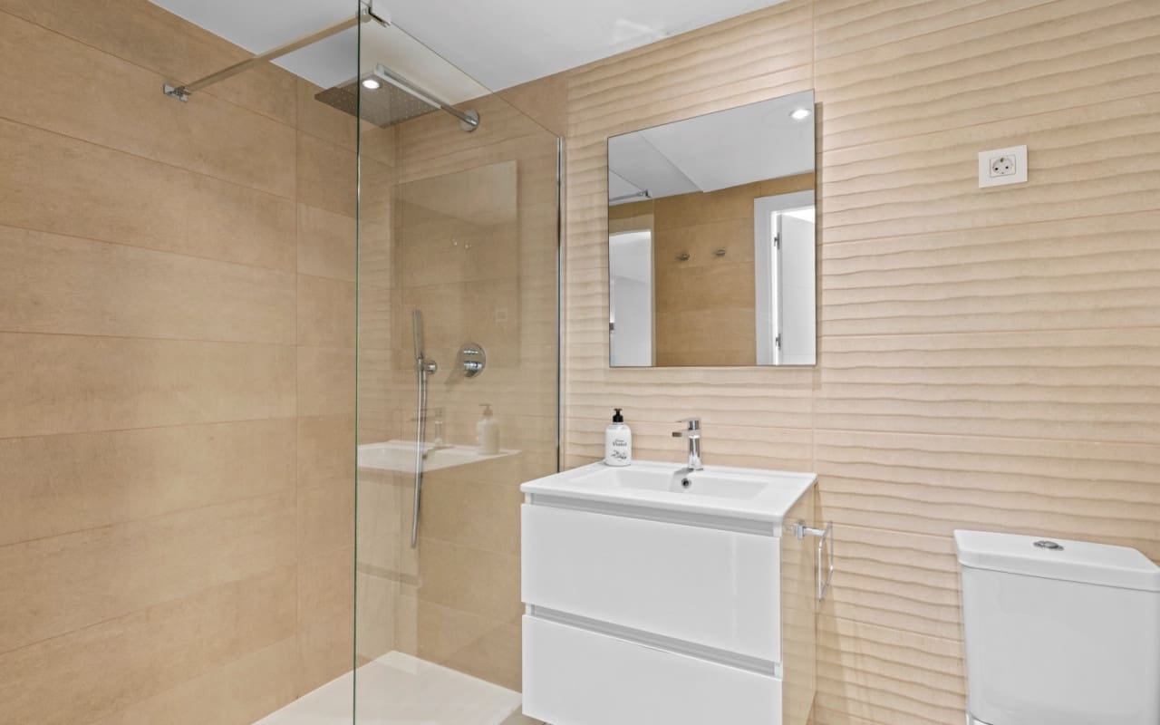 2 slaapkamer Appartement te koop in Orihuela Costa met zwembad - € 479.000 (Ref: 9227447)