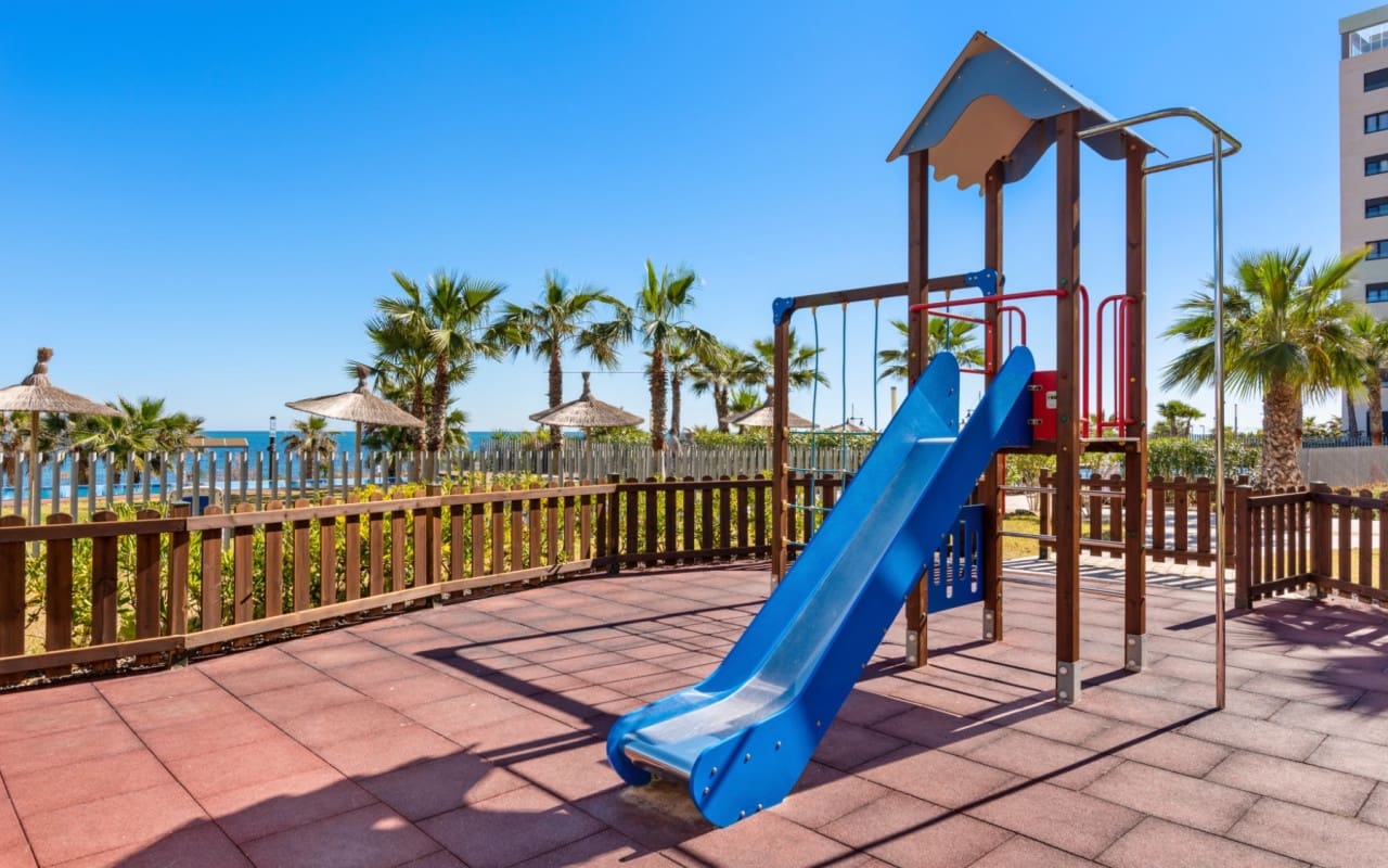 2 slaapkamer Appartement te koop in Orihuela Costa met zwembad - € 479.000 (Ref: 9227447)