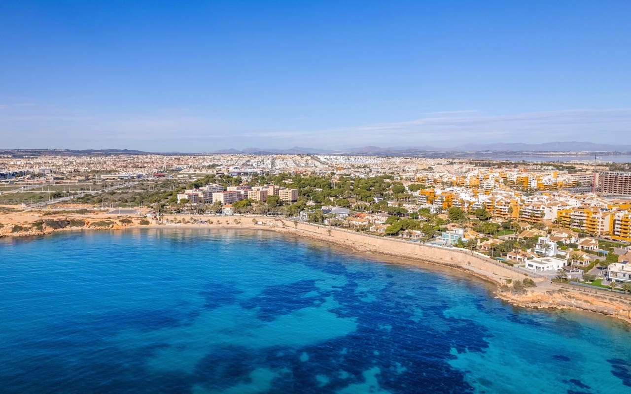 2 slaapkamer Appartement te koop in Orihuela Costa met zwembad - € 479.000 (Ref: 9227447)