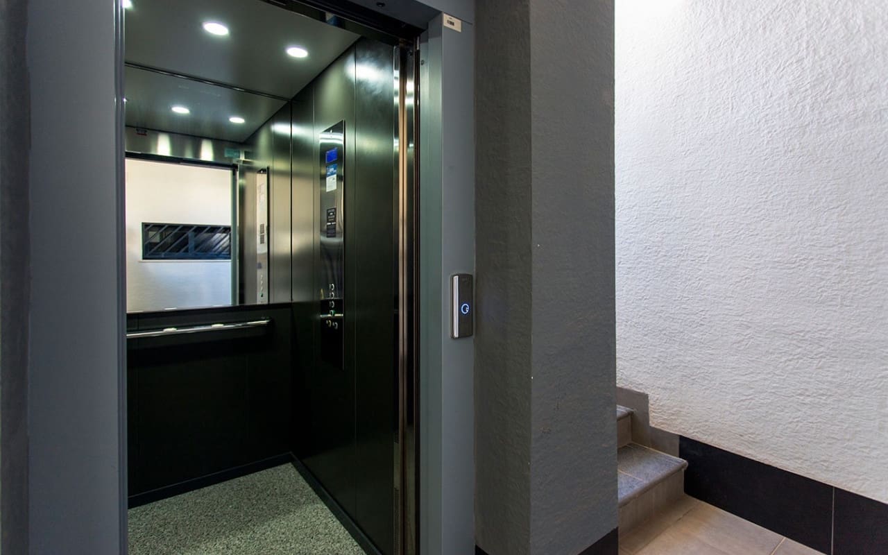 3 slaapkamer Appartement te huur in Alicante stad met zwembad garage - € 950 (Ref: 9263388)