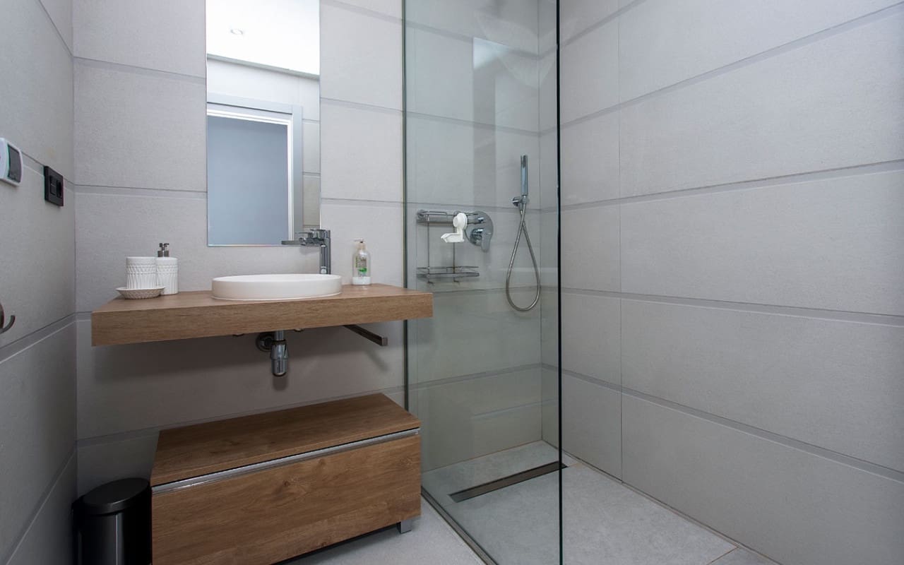 3 slaapkamer Appartement te huur in Alicante stad met zwembad garage - € 950 (Ref: 9263388)