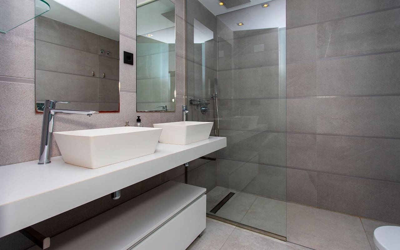 3 slaapkamer Appartement te huur in Alicante stad met zwembad garage - € 950 (Ref: 9263388)